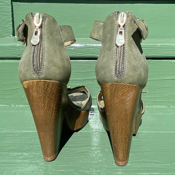 G by Guess woman suede olive green strapped wooden heel sandals. 8.5. Used. - Picture 4 of 7